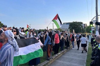 melburnSi-proisraelel-da-propalestinel-demonstrantebs-Soris-Setakebebi-moxda