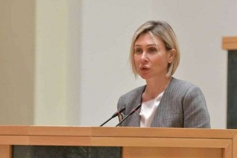 nino-wilosani-biZina-ivaniSvilze-amgvari-Tavdasxmebi-pirdapir-jdeba-nacionaluri-moZraobis-narativSi-da-verc-salome-zurabiSvilsa-da-verc-romelime-sxva-politikoss-ver-waadgeba