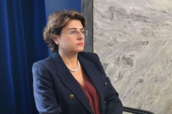 xaTuna-samniZe-calkeuli-partiebis-gancxadebebi-rom-Cven-mainc-gadavlaxavT-bariers-ar-mgonia-politikurad-swori-iyos