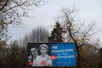 Reuters-ungreTis-mmarTvelma-partiam-ursula-fon-der-laienis-sawinaaRmdego-bilbordebi-daamontaJa