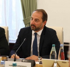 Savi-zRvis-ekonomikuri-TanamSromlobis--saparlamento-asambleis-PABSEC-mudmivmoqmed-delegacias-irakli-mezurniSvili-uxelmZRvanelebs