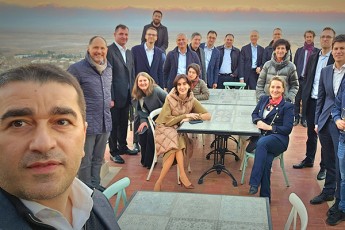 Salva-papuaSvili-minda-madloba-gadavuxado-evropel-diplomatebs-maTi-ZalisxmevisTvis---kvlavac-veliT-maTgan-intensiur-partniorobasa-da-TanamSromlobas