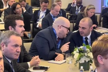 levan-xabeiSvili-bevrs-vmuSaobT-partniorebTan-saqarTvelos-sakeTildReod-rusi-oligarqis-winaaRmdeg-vzrdiT-megobrebis-wres---saakaSvilis-liderobiT-da-qarTveli-xalxis-CarTulobiT-aucileblad-gavimarjvebT