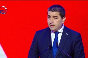 Salva-papuaSvili-madloba-yvelas-vinc-Cvens-samSoblos-daxmarebis-xeli-gamouwoda-Cveni-Sroma-da-Tavdadeba-daafasa-gvendo-da-mxari-dagviWira-vinc-erTguleba-dagvidastura