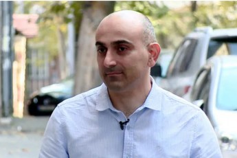 sandro-raqviaSvili-kargia-rom-biZina-ivaniSvili-politikaSi-dabrunda-amiT-araformaluri-mmarTvelobis-problema-minimum-moixsna---molodini-maqvs-viRac-Tanamdebobas-datovebs