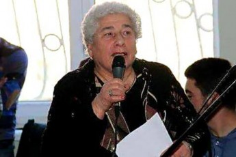 liana-suTiZe-daviT-zurabiSvils-batono-daviT-gana-miesadageba-Tqveni-statiis-saTaurs-es-teqsti-ra-SuaSia-skolebSi-ganaTlebis-dabali-donis-mizezTa-kvlevasTan-aseTi-konkretika-gana-kobaxiZe-da-zarqua-uswavleblebi-arian