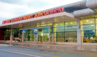 baTumis-saerTaSoriso-aeroportSi-TurqeTis-mimarTulebiT-frena-cru-Setyobinebis-gamo-Seferxda----adgilze-gamnaRmvelebi-muSaobdnen