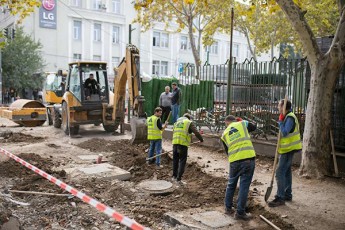 Tbilisis-meriis-pressamsaxuris-ufrosi-wereTlis-reabilitaciaze-xarvezebi-rac-kompaniebs-wina-TveebSic-hqondaT-TvalsaCino-gaxda-daskvniT-etapze---meria-ar-arCevs-kompaniebs-meria-adgens-satendero-pirobebs