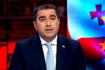 Salva-papuaSvili-vfiqrob-yvela-maT-Soris-opoziciac-Tanxmdeba-rom-irakli-RaribaSvilis-premierobis-3-weli-iyo-gamorCeuli-politikuri-da-ekonomikuri-miRwevebiT