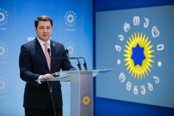 arCil-TalakvaZe-mTavrobas-uxelmZRvanelebs-adamiani-romelic-Tavad-iyo-sakonstitucio-reformis-lideri-saintereso-iqneba-irakli-kobaxiZis-parlamentTan-muSaoba-premieris-rangSi