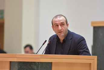 iago-xviCia-irakli-kobaxiZes-Tqven-brZaneT-rom-Cveni-patimrebis-raodenoba-5-500-adamianamde-unda-Semcirdes-rac-Zalian-mniSvnelovani-gancxadebaa