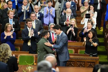Bloomberg-kanadis-politikuri-erToba-ukrainis-mxardaWeris-irgvliv-rRvevas-iwyebs