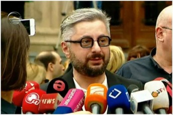 nika-gvaramia-nacionaluri-moZraobis-dros-daxuruli-iyo-parlamenti-sasamarTlo-televiziebi