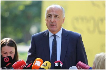 badri-jafariZe-komitetebSi-sesiebze-yvelgan-sadac-lelo-monawileobas-miiRebs-mxars-davuWerT-nebismier-iniciativas-romelic-emsaxureba-9-rekomendaciis-Sesrulebas-magram-ar-miviRebT-monawileobas-procesis-imitaciaSi