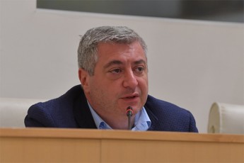 kaxi-kaxiSvili-koaliciur-mTavrobaze-SeiZleba-isaubron-partiebma-magram-rodesac-amaze-saubrobs-qveynis-prezidenti-Cemi-azriT-es-cota-uxerxulia