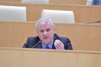 irakli-qadagiSvili-mniSvnelovania-rom-baton-irakli-kobaxiZis-vizitis-dros-evrokavSirisa-da-natos-faqtobrivad-yvela-struqturebTan-iyo-srulyofili-Sexvedra-rogorc-oficialuri-formatis-aseve-pirispir-saubari