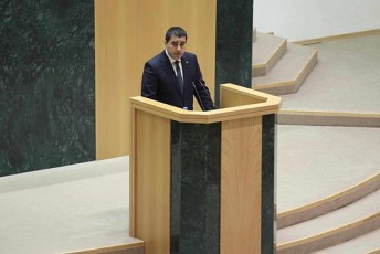 Salva-papuaSvili-2023-wlis-angariSTan-erTad-Sevajameb-am-mowvevis-parlamentis-garSemo-da-misi-monawileobiT-ganviTarebul-procesebs-romlebic-politikuri-da-SeiZleba-iTqvas-istoriuli-movlenebiT-datvirTuli-aRmoCnda
