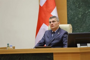 es-modeli-absoluturad-miuRebelia-gansakuTrebiT-maSin-rodesac-erT-erT-qveyanaSi-adeiSvilis-yofili-moadgile-udgas-saTaveSi-am-ew-reformas-da-gasagebia-ra-kategoriis-xalxi-SeiZleba-moxvdes-am-egidiT-saqarTveloSi
