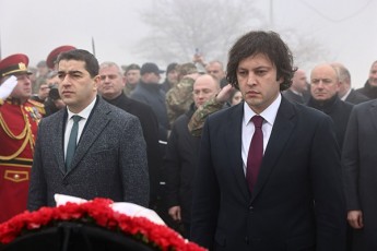 premier-ministrma-irakli-kobaxiZem-kojorSi-iunkerTa-memoriali-gvirgviniT-Seamko