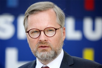 CexeTis-premier-ministri-evropaSi-aravin-apirebs-ukrainaSi-jarebis-gagzavnas