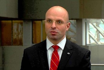 Salva-TadumaZe-vin-apirebs-Cems-Semowmebas---xelmocaruli-iuristebi-da-korumpirebuli-politikosebi