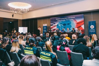 Sinagan-saqmeTa-ministris-moadgilem-konferenciis---qalebi-policiaSi---gaxsniT-RonisZiebaSi-miiRo-monawileoba