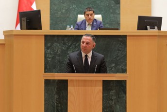 vaxtang-gomelauri-Sinagan-saqmeTa-saministros-mier-gacxadebuli-da-dagegmili-proeqtebis-warmatebiT-Sesrulebam-saerTaSoriso-asparezze-usafrTxo-qveynis-statusi-ganapiroba