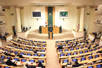 vaxtang-gomelauri-samarTaldamcvelebisTvis-Rirseuli-samuSao-garemos-Seqmna-socialuri-garantiebis-gaumjobeseba-da-sapolicio-infrastruqturis-ganaxleba-Cvens-mTavar-prioritets-warmoadgens