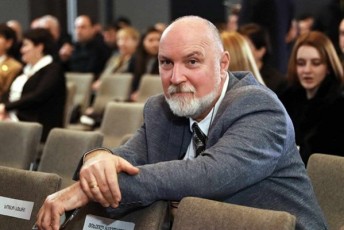daviT-qarTveliSvili-NGO-ebze-antisamTavrobo-seqtorad-Camoyalibebul-mexuTe-kolonas-mouwevs-saTavisod-komfortuli-magram-qveynisTvis-destruqciuli-da-ZirgamomTxreli-zonidan-gamosvlasTan-gardauvali-Segueba