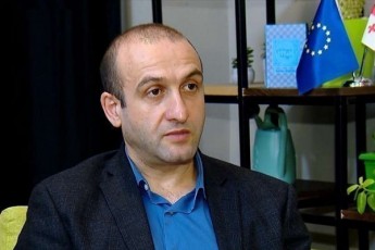 iago-xviCia-qalTa-diskriminaciaa-roca-miiCneven-rom-politikur-cxovrebaSi-qalebs-sWirdebaT-kacebis-daxmareba