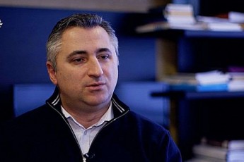 dimitri-gvritiSvili-oqsimoronia-misi-eqspertoba-adamianis-uflebebis-dacvis-sferoSi---vetingis-daSvebis-SemTxvevaSi-maleve-gamoCndeba-ra-gegmaa-Sedgenili-mosamarTleTa-mimarT-saxrCobelas-Tu-giliotinis-amoqmedeba