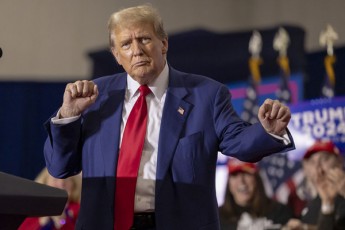 The-Wall-Street-Journal-is-gamokiTxvis-mixedviT-donald-trampi-jo-baidens-Svidi-meryevi-Statidan-eqvsSi-aswrebs