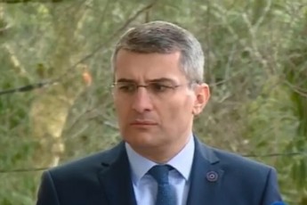 mamuka-mdinaraZe-dasavleTi-Cveni-megobaria-da-ara-ufrosi-es-unda-SevignoT-da-rac-damoukideblobasTan-aris-dakavSirebuli-rusuli-ki-ar-aris-aris-qarTuli-Tavmoyvareobidan-gamomdinare