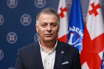 zaal-miqelaZe-9-aprils-ratom-vibrZodiT-da-ratom-dagveRupa-is-gogo-biWebi-imitom-rom-qveyana-askinkilaTi-ar-yofiliyo-erTi-centris---kremlis-brZanebaze-damokidebuli-axla-ki-aRmoCnda-rom-meore-centri-unda-arsebobdes