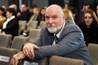 daviT-qarTveliSvili-Sen-TviTon-rogor-unda-gitydebodes-am-qveyanaSi-nacoba-rogor-kognitur-disonansSi-unda-imyofebode-sakuTar-TavTan-rom-realurad-Seuracxyofilad-grZnobde-Tavs---nacis-SeZaxilze