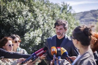 kaxa-kalaZe-sityvisa-da-gamoxatvis-Tavisufleba-dRes-yvelas-aqvs-magram-rodesac-ganzraxva-gaqvs-dawva-cocxali-adamiani-es-Zalian-mZimea