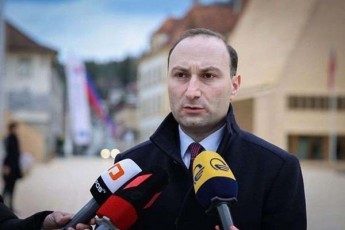 anri-oxanaSvili-prezidentad-wodebulma-Tanamdebobis-pirmac-da-sxvebmac-unda-icodnen-rom-molotovis-koqteilebis-waxaliseba-politikuri-danaSaulia-da-dauSvebelia---kanonis-damrRvevis-daxsna-Zalian-mZime-qmedebaa