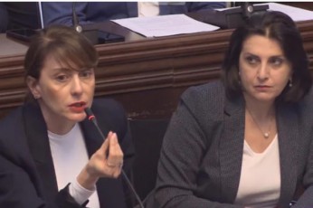 xatia-dekanoiZe-mamuka-mdinaraZes-Tqven-umravlesoba-ivaniSvilTan-erTad-mzad-xarT-Tu-ara-imisTvis-rom-kanonis-sanacvlod-uari-TqvaT-evrokavSirSi-integraciaze