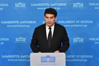 beqa-daviTuliani-ver-ipova-roli-am-procesSi-aleko-elisaSvilma-miepara-da-Cumad-daartya-xeli-imitom-rom-Casuliyo-mitingze-da-es-mitingi-moergo-viTom-rames-warmoadgens
