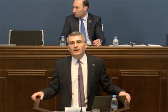 mamuka-mdinaraZe-aleko-elisaSvilze-yvelas-vTxov-vinc-ki-mismens-Tavi-daanebeT-piriqiT-dainaxavT-sadme-gaufrTxildiT-rom-viRacam-raRac-ar-dagvabralos-da-es-qveynis-ayiravebaSi-ar-gamoiyenos
