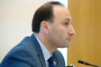 anri-oxanaSvili-levan-xabeiSvils-gaCerdi-mand-xmas-nuRar-uwev-nu-mepasuxebi