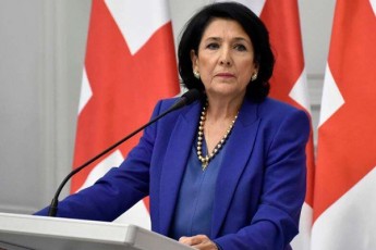 prezidenti---putinis-tipis-moqmedeba-sajaro-moxeleebi-TbilisSi-avtobusebiT-gadahyavT-mmarTveli-partiis-gadawyvetilebebis-mxardasaWerad---namdvili-saqarTvelo-Tavisufali-evropuli-saqarTveloa