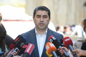 Salva-papuaSvili-maT-vinc-Tavisufleba-miSas-kampania-wamoiwyes-aseve-gamoigones-rusuli-kanonis-kampaniac---samwuxaroa-rom-arasodes-mogvismenia-bodiSis-sityvebi-qarTuli-sasamarTlos-saxelis-usamarTlo-gatexisaTvis