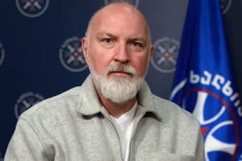 daviT-qarTveliSvili-IRI-isa-da-amerikis-saelCos-organizebiT-kaWreTis-ambasadorSi-opoziciis-warmomadgenlebTan-daxuruli-Sexvedraze-axalma-sponsorebma-Zvelebi-Caanacvles-xolo-SemsrulebelTa-rigebSi-araferi-Secvlila