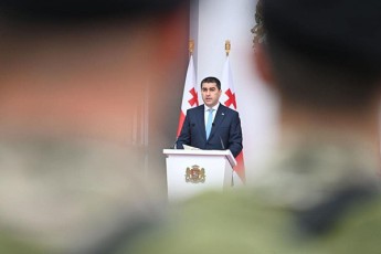 Salva-papuaSvili-saqarTvelos-damoukideblobis-dRes-gilocavT-qarTvel-jariskacebs-TiToeul-moqalaqes-Cvens-ojaxebs-da-qveynis-namdvil-megobrebs---dideba-saqarTvelos