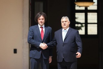 ungreTis-premier-ministri-irakli-kobaxiZes-saqarTvelos-damoukideblobis-dRes-ulocavs