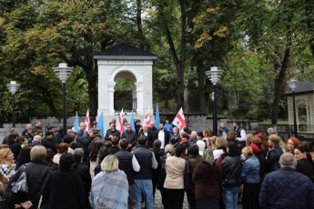 Cveni-da-Cveni-mosaxleobis-politikuri-xedva-erTmaneTs-emTxveva---qarTuli-ocnebis-delegati-daviT-SerazadiSvili-TeTriwyaros-mosaxleobasTan-Sexvedrebs-agrZelebs