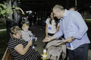 partia-qarTuli-ocneba---demokratiuli-saqarTvelo-winasaarCevno-kampaniis-farglebSi-delegati-vladimer-boJaZe-gldanis-mosaxleobasTan-Sexvedrebs-agrZelebs