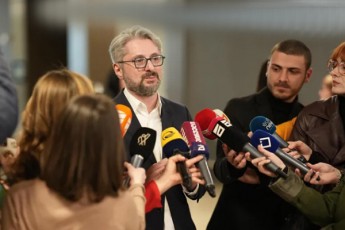 nika-gvaramia-samSoblos-gadarCenis-droa-da-ara-aplodismentebis-brZolis-droa-da-ara-procesiT-tkbobis---reJimi-TavisiT-ar-CamoiSleba-is-unda-CamoSalo---araferi-dasakompleqsebeli-dRevandel-opozicias-ar-sWirs