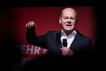 Euractiv-Solcma-maskis-mier-germanul-politikaSi-Carevas-saZageli-uwoda